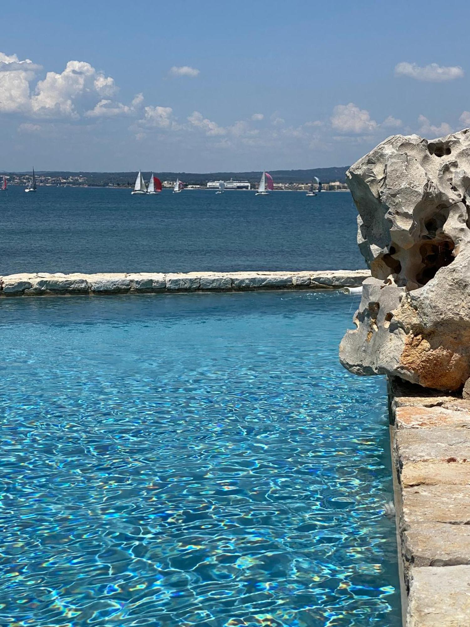 Les Pieds Dans L'Eau Bed & Breakfast Sete Exterior photo