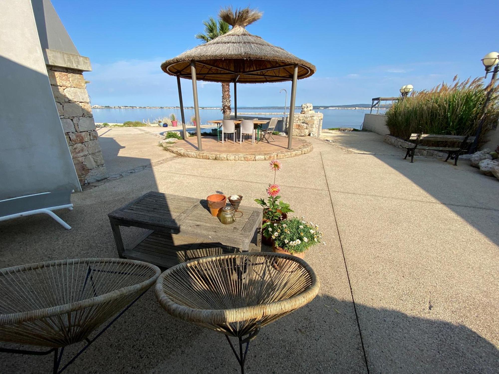 Les Pieds Dans L'Eau Bed & Breakfast Sete Exterior photo